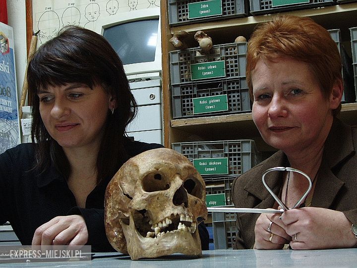Antropolog Barbara Kwiatkowska i plastyczka Renata Bonter – Jędrzejewska