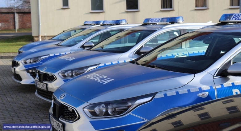 55 nowych radiowozów trafi do dolnośląskiej policji