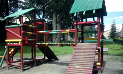 Plac zabaw w Parku Miejskim nie będzie już dłużej straszył dzieci