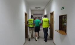 Wyszedł z więzienia i napadł na ekspedientkę