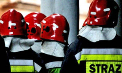 Wpadł w poślizg i wylądował w rowie