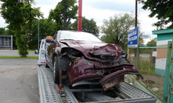 Zderzenie na skrzyżowaniu w Ząbkowicach Śląskich i kolizja w Dębowinie