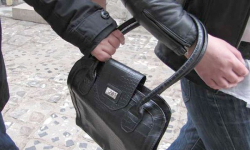 12 lat więzienia za próbę wyrwania torebki