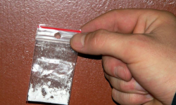 Schował narkotyki w majtkach