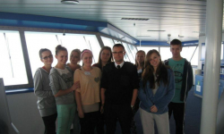 Nabierają doświadczenia pracując na promach