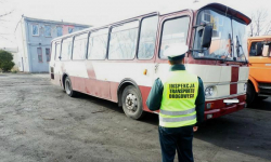 W autobusie szkolnym były popsute hamulce i układ kierowniczy