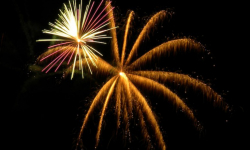 Fajerwerki - 10 porad jak zachować 10 palców. Sylwester już dziś!