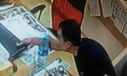 Skradł laptopa, nagrał go monitoring. Sprawdź, może znasz złodzieja?