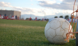 Przerwany mecz z udziałem Tarnovii. Zawodnik uderzył sędziego