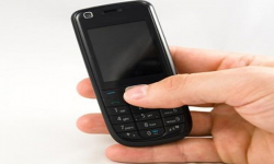 70-latka straciła kilka tysięcy złotych. Oszuści wciąż aktywni