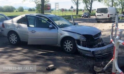 Zderzenie trzech pojazdów na krzyżówce w okolicach Strąkowej. Jedna osoba w szpitalu