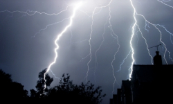 IMGW ostrzega: Mogą wystąpić burze z gradem