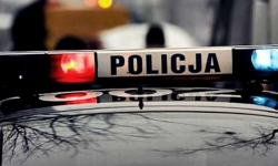 Jeden zatrzymał się na drzewie, drugi w rowie