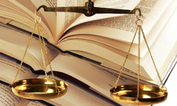 Nieodpłatna pomoc prawna. Komu przysługuje i gdzie można z niej skorzystać?