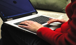 Zamówiła na portalu aukcyjnym telefon za 3 tys. zł. Nie otrzymała pieniędzy ani telefonu