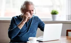 W poniedziałkowy poranek kolejne spotkanie z cyklu „Senior on-line”. Przekaż najbliższym