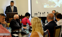 „Mimo wielu trudności to był dobry rok.” Burmistrz Marcin Orzeszek z wotum zaufania i absolutorium