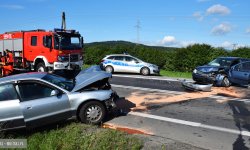 Zderzenie dwóch osobówek na krajowej ósemce