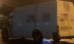 36-latek kierował fordem po spożyciu alkoholu. Miał przy sobie narkotyki i był poszukiwany