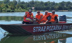 Kamienieccy funkcjonariusze wraz ze strażą pożarną i rybacką strzegą amatorów wodnego wypoczynku