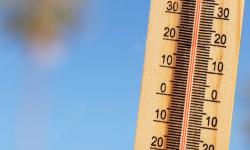 IMGW ostrzega przed upałami. Ostrzeżenia I i II stopnia