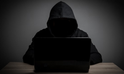 Kolejne osoby wpadły w sidła oszustów. Mężczyzna stracił blisko 200 tys. zł