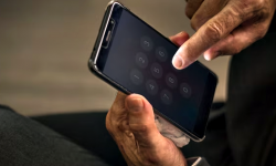 Stracił ponad 20 tys. zł, mógł trzy razy tyle. Starszy mężczyzna kolejną ofiarą oszustów