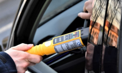 Skontrolowali ponad 200 kierujących. Kilku z nich jechało na „podwójnym gazie”