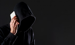 Uwierzył oszustowi, że zarobił 120 tys. zł. W efekcie stracił sporą sumę pieniędzy