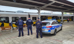 Wspólne działania funkcjonariuszy i straży ochrony kolei