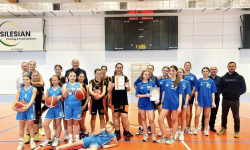 Zdecydowane zwycięstwo koszykarek z Ziębic w powiatowym finale koszykówki