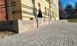 Nowy chodnik przy Zespole Szkół Zawodowych w Ząbkowicach Śląskich