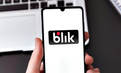 Młoda kobieta zrobiła prezent...oszustom