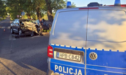 Zderzenie jeepa i hyundaia na wysokości Strąkowej. Trzy osoby w szpitalu