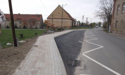 Nowe zatoczki autobusowe w Sieroszowie i Jaworku