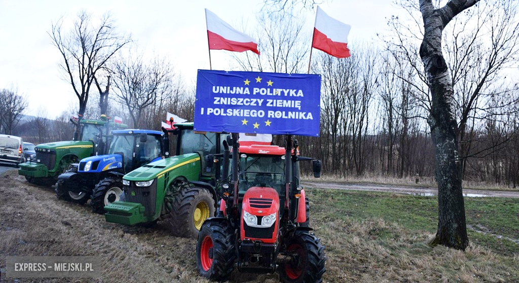 „Unijna polityka zniszczy ziemię i polskiego rolnika.” Protest rolników ...