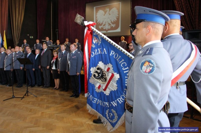 Ślubowanie nowo przyjętych policjantów