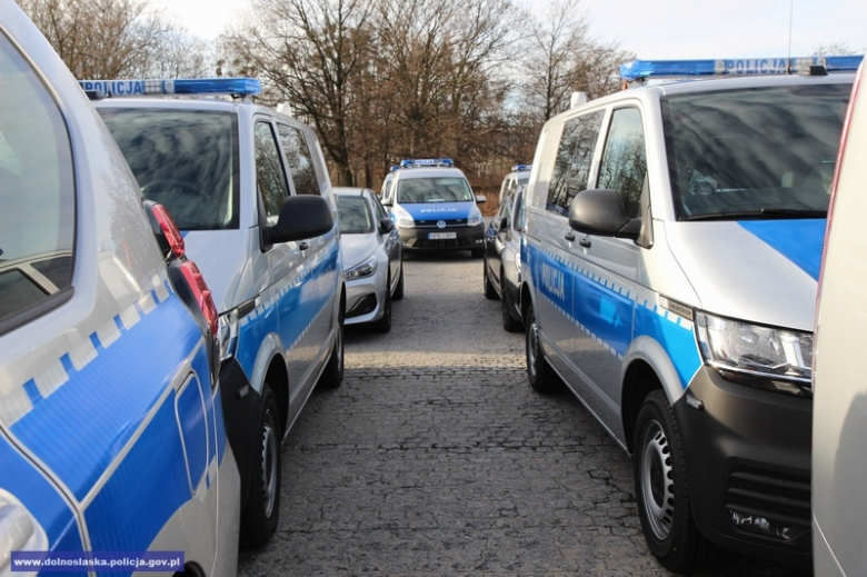 55 nowych radiowozów trafi do dolnośląskiej policji