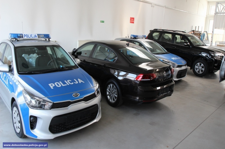 55 nowych radiowozów trafi do dolnośląskiej policji