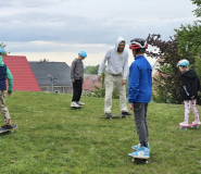 Ruszyły zajęcia deskorolkowe na złotostockim skate parku
