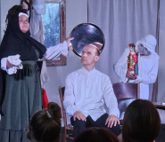 Premiera sztuki „Mozaika z B.” w wykonaniu Teatru na Miarę