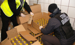 Przewozili alkohol i papierosy bez akcyzy