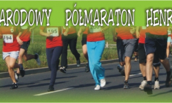 Koguty niech wam skubią łydki, abyś był biegaczu szybki – pierwszy Półmaraton Henrykowski