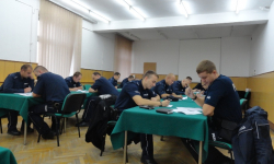 Dzielnicowi rozwiązali test