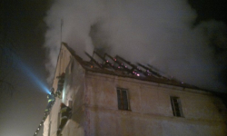 Niespokojna noc dla strażaków. Pożar domu w Śremie