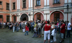 Nocne zwiedzanie muzeów 