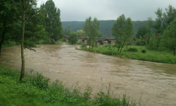 Woda nadal groźna
