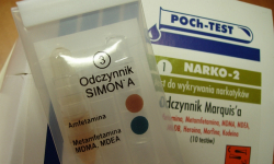 Jechał pijany drogą krajową i posiadał narkotyki