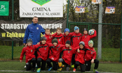 Piłkarska sobota w strugach deszczu