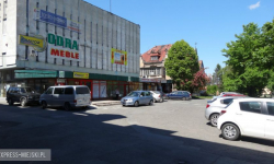 Czytelnik: „Kiedy zostanie wyremontowany plac przed DH Odra?”